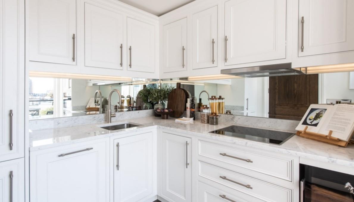 Flat Prince of Wales Terrace in Greater London