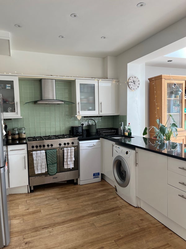 Room Dordrecht Road in Greater London