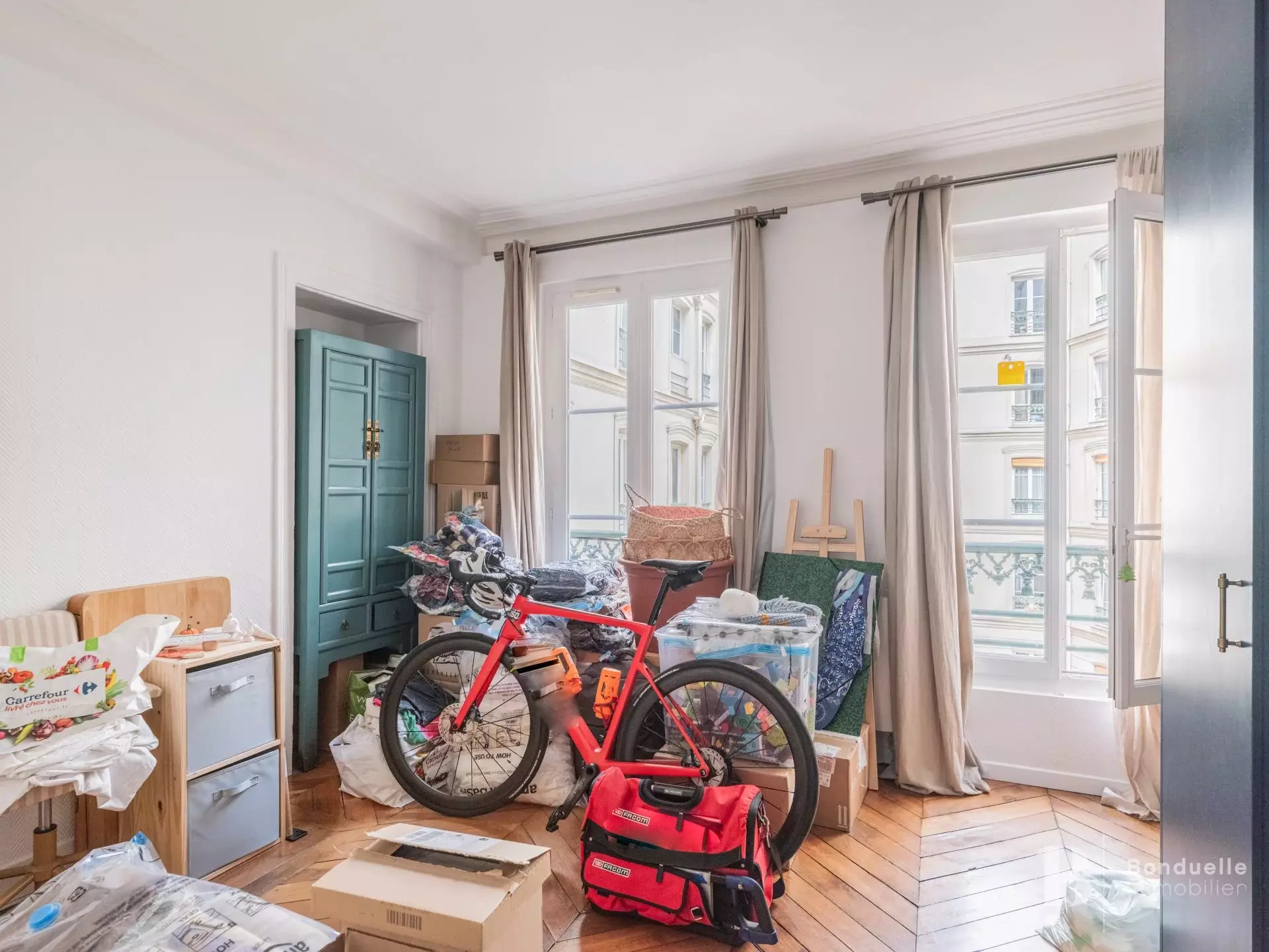 Flat Rue Rambuteau in Paris