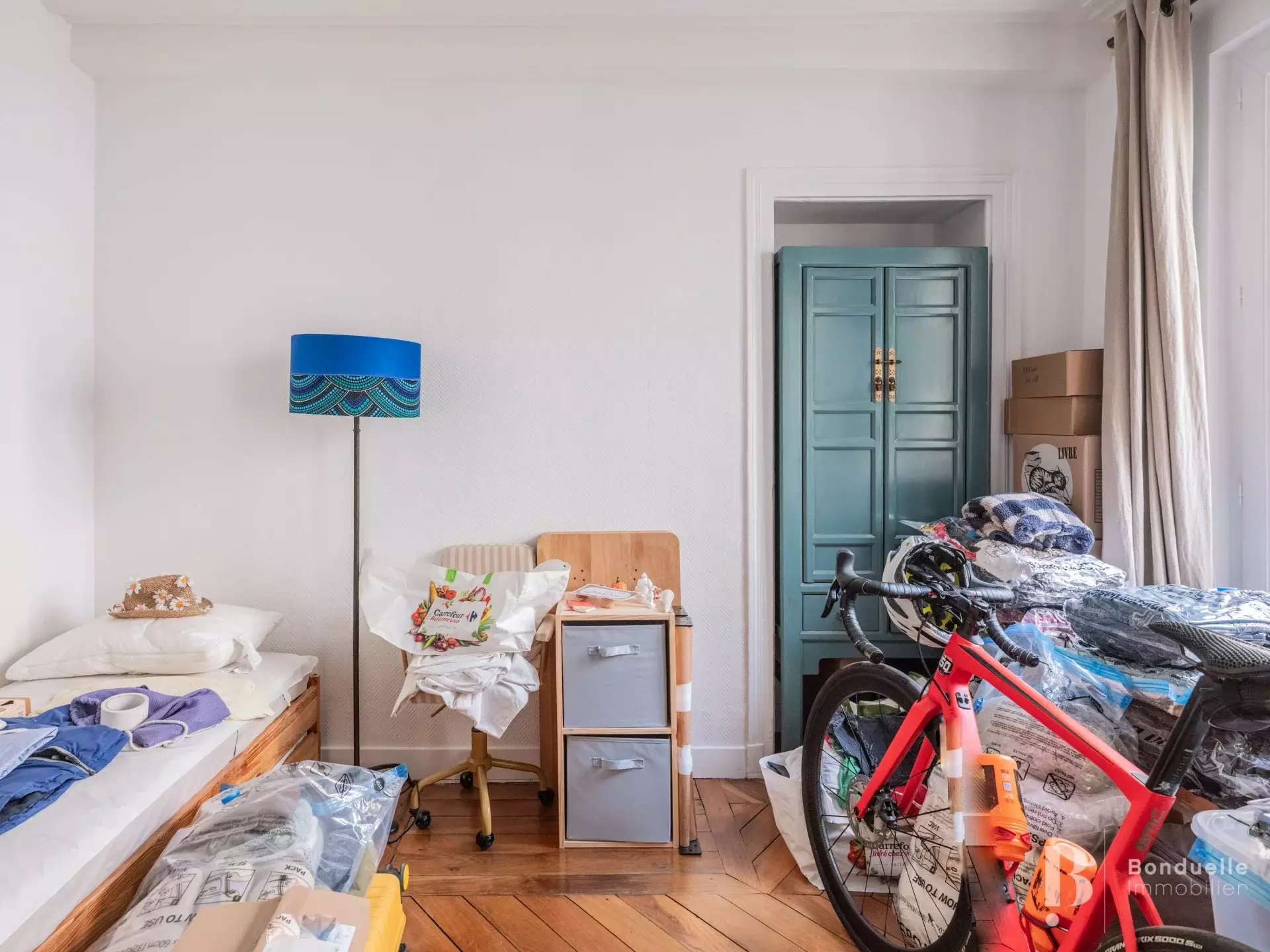 Flat Rue Rambuteau in Paris