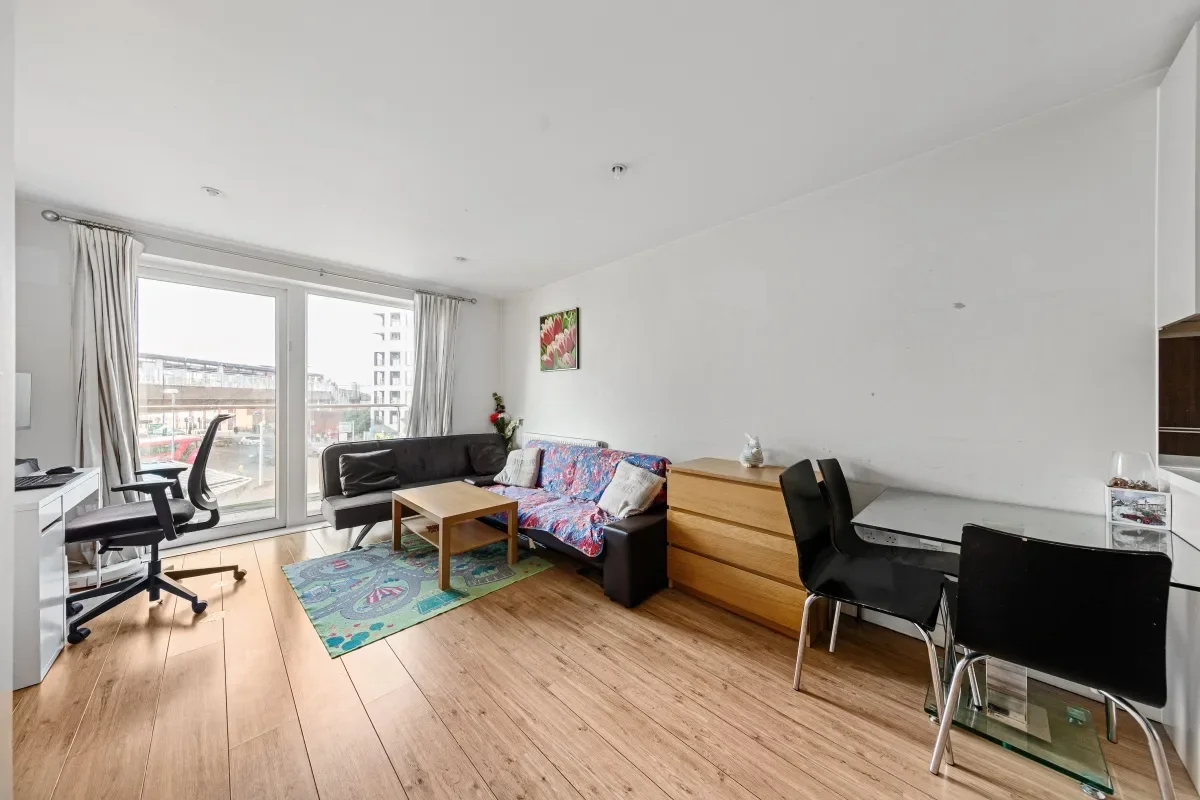 Flat Blackheath Road in Greater London
