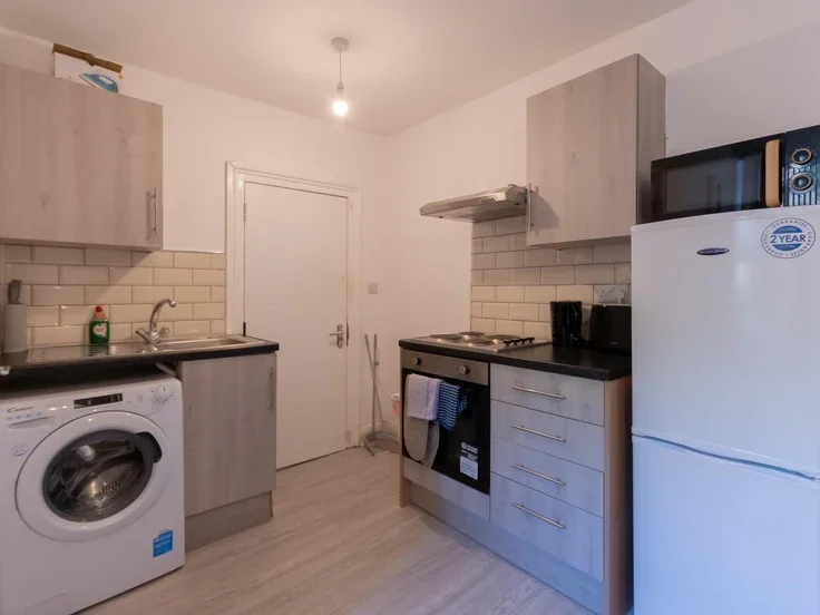 Flat Alexandra Street in Southend-on-Sea