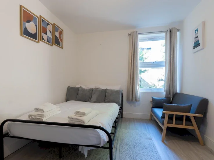 Flat Alexandra Street in Southend-on-Sea