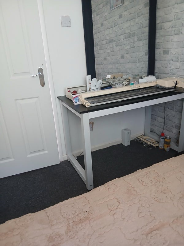 Room Ullswater Road in Doncaster