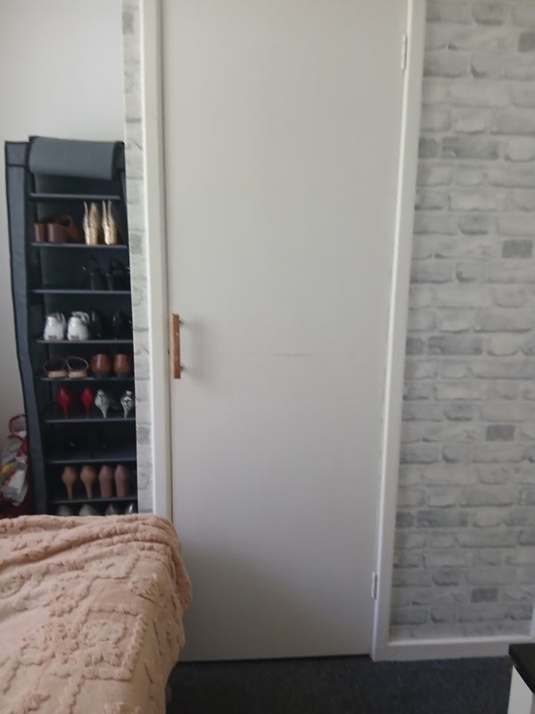Room Ullswater Road in Doncaster