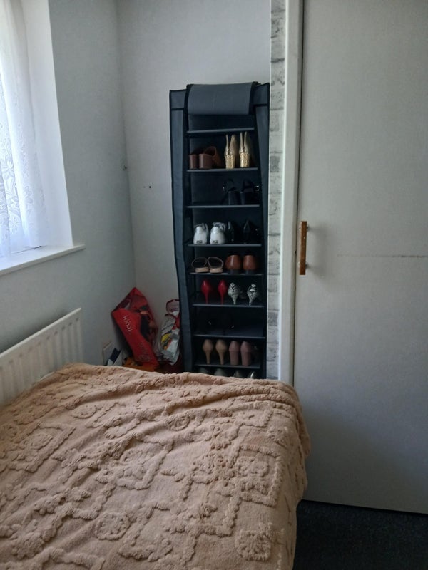 Room Ullswater Road in Doncaster