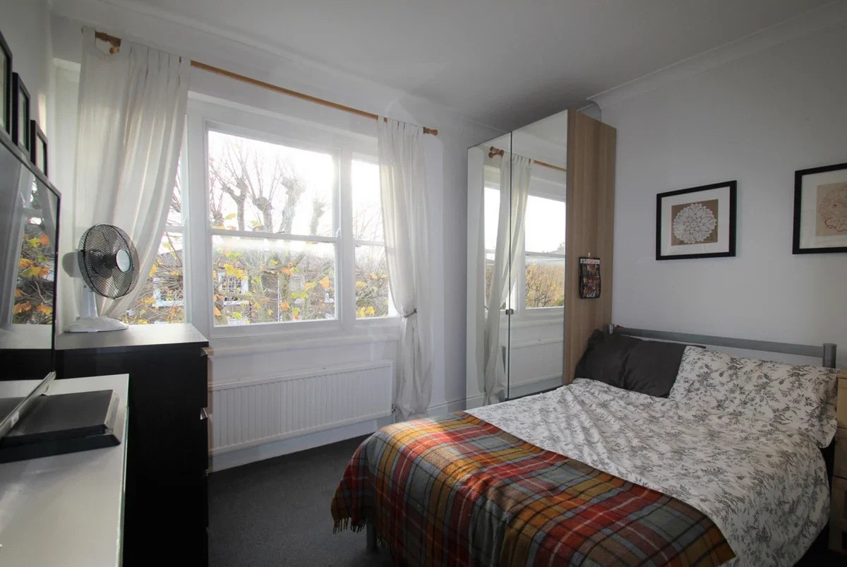 Flat Caledonian Road in Greater London