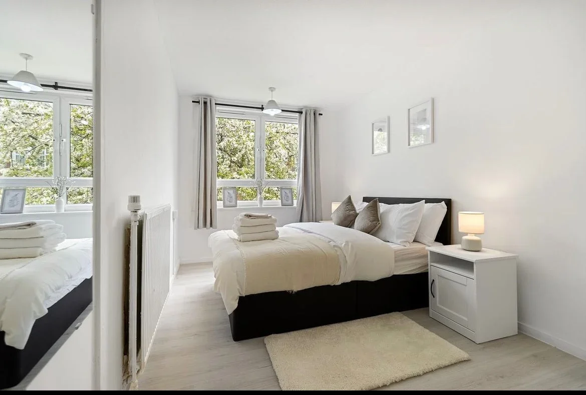 Flat Davern Close in Greater London