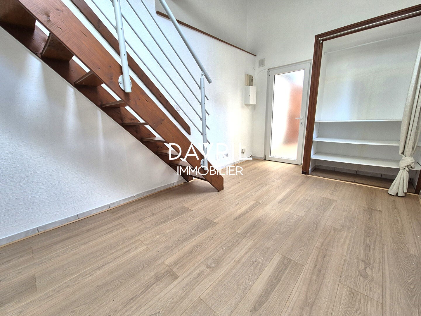 Flat Rue de la Corneille in Jouy-le-Moutier