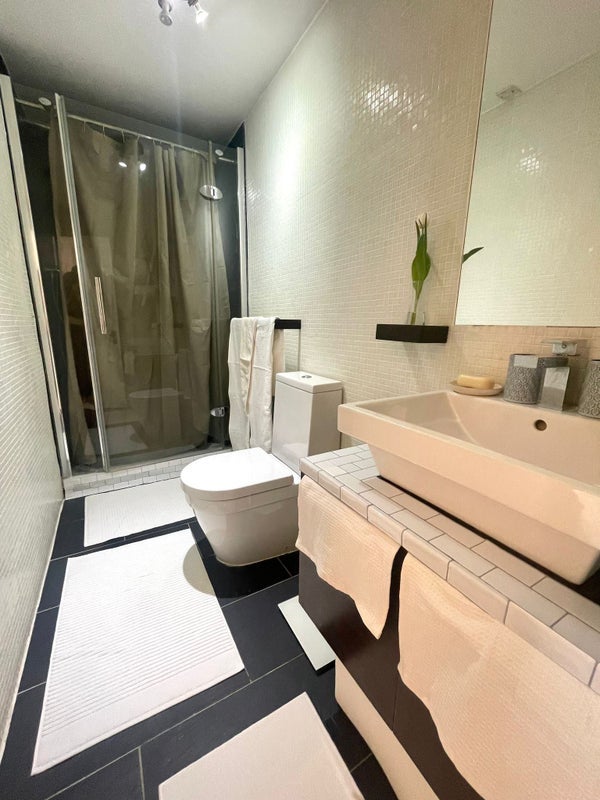 Flat Bolton Gardens in Greater London