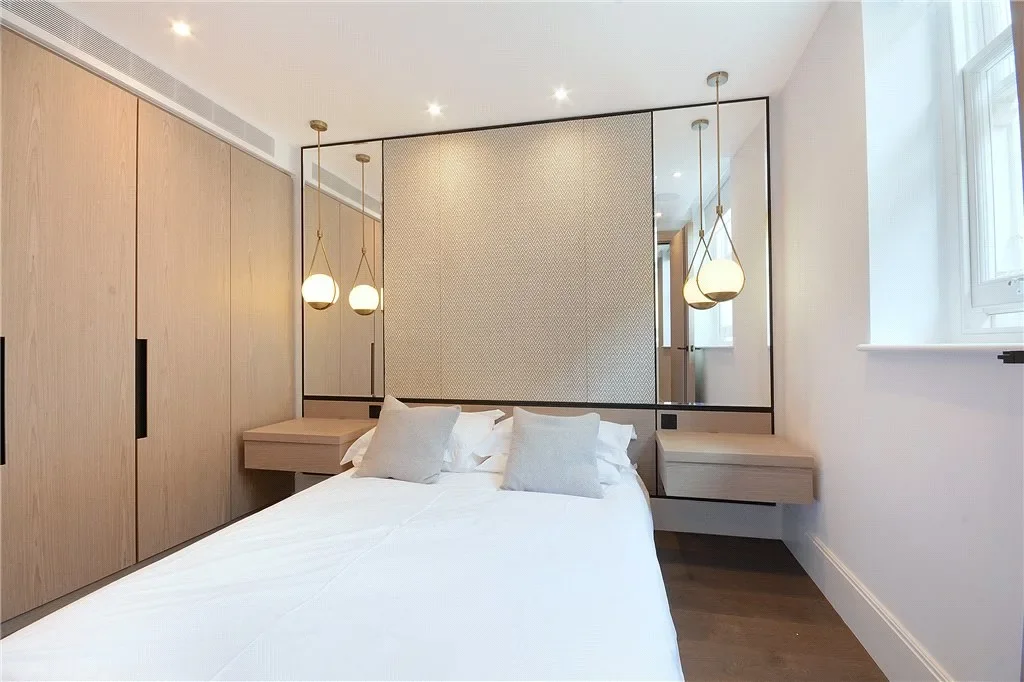 Flat Old Brompton Road in Greater London