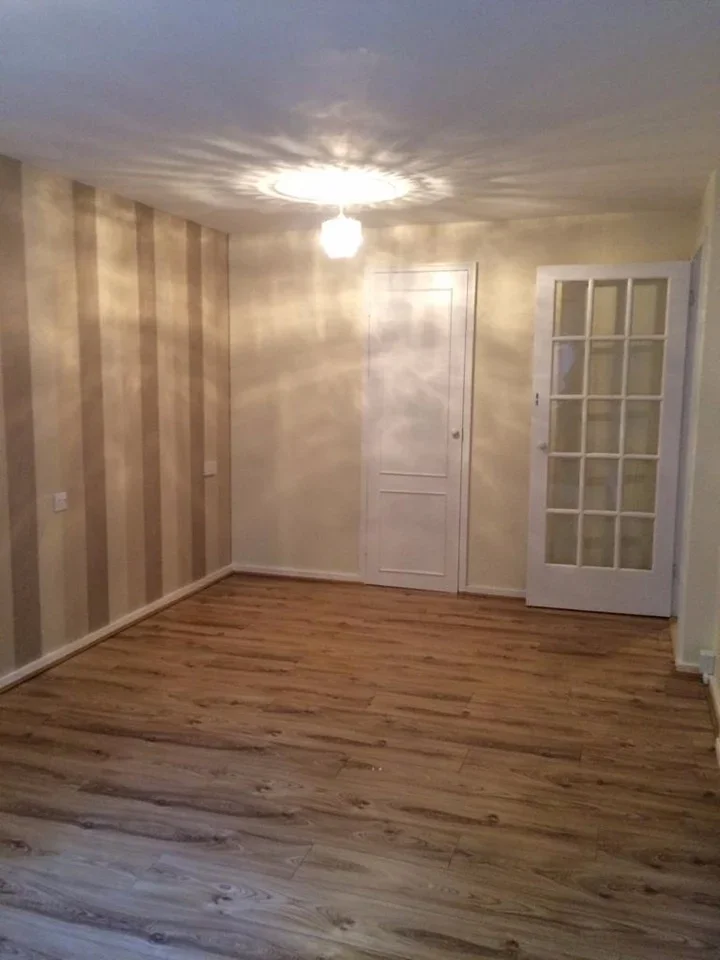 Flat Ravensbourne Avenue in Greater London