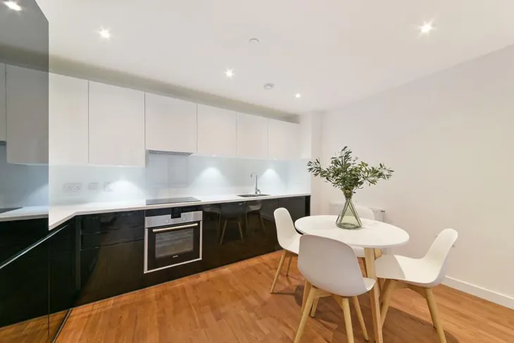 Flat Town Place in Greater London