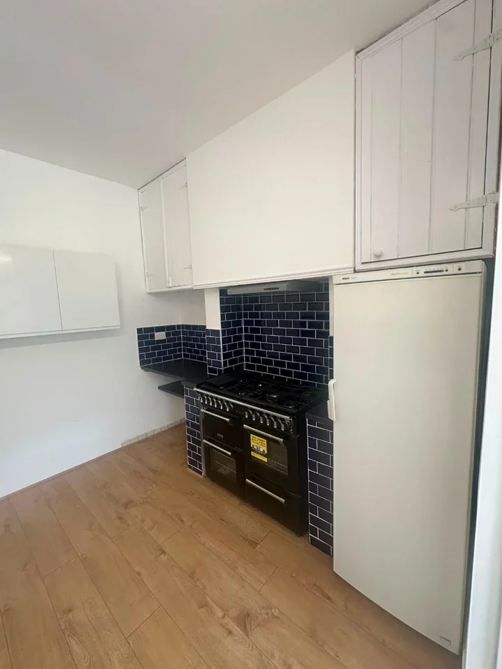 Room St. John's Terrace in Greater London