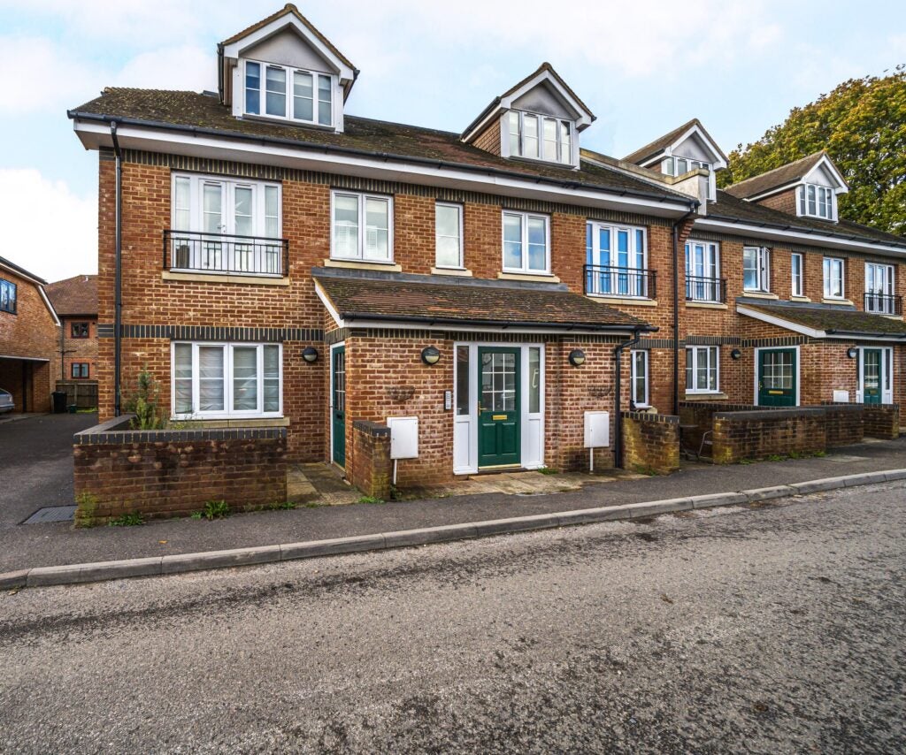 Flat Wey Hill in Waverley