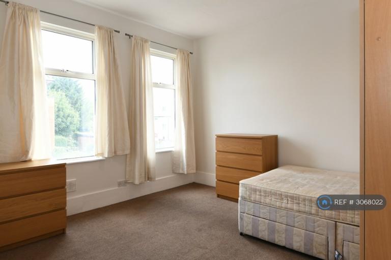 Flat Audley Road in Greater London