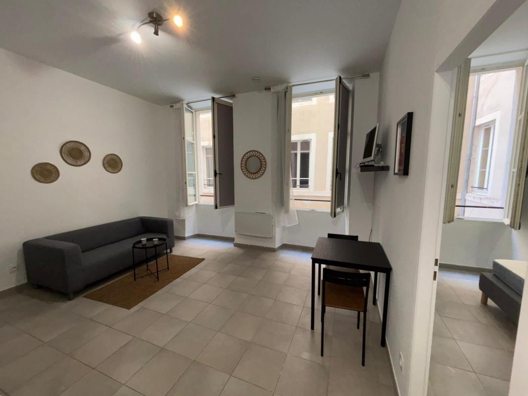 Flat Rue de la République in Marseille