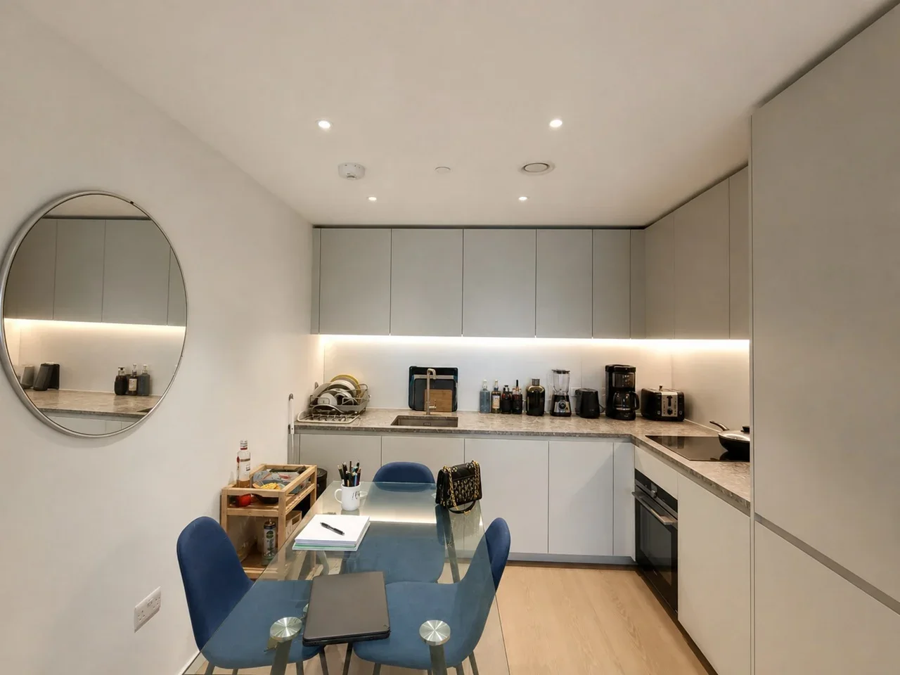 Flat Cutter Lane in Greater London