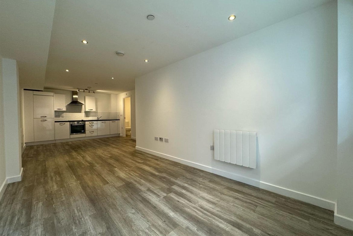 Flat Eastgate Street in Stafford