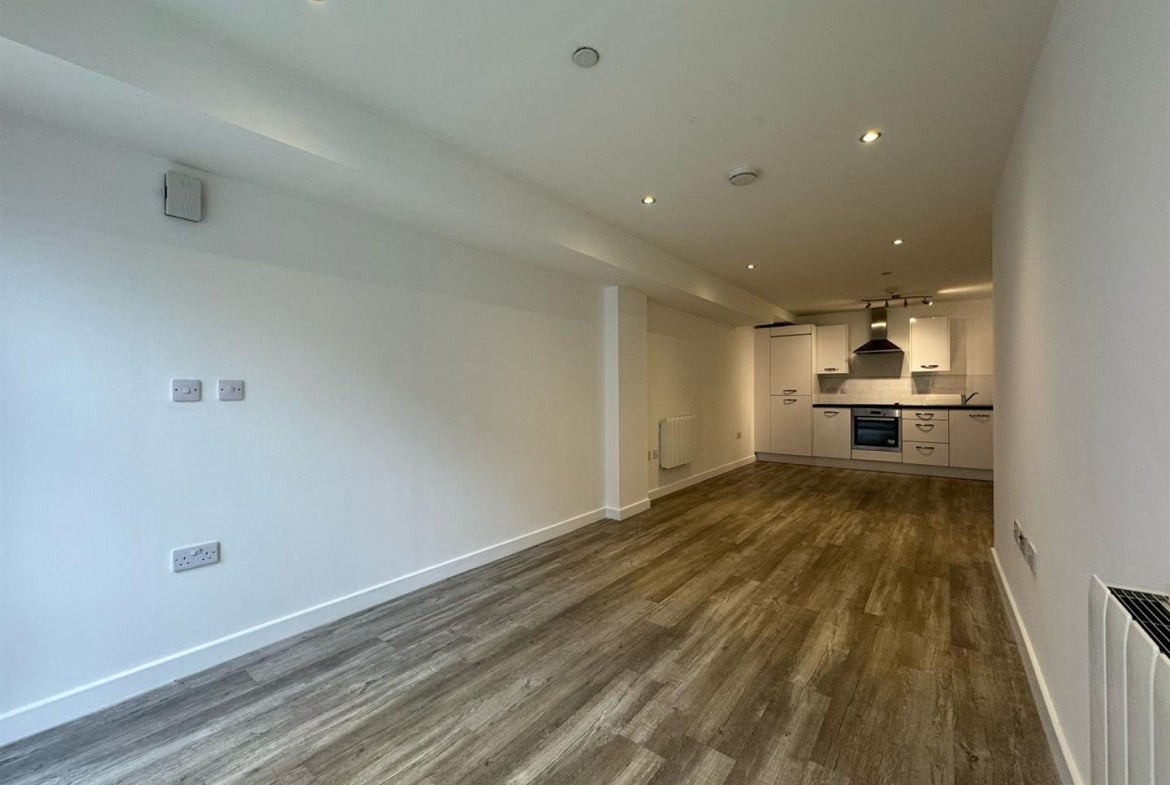 Flat Eastgate Street in Stafford