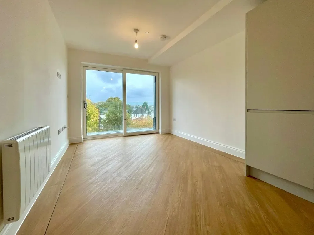 Flat Wimborne Road in Poole