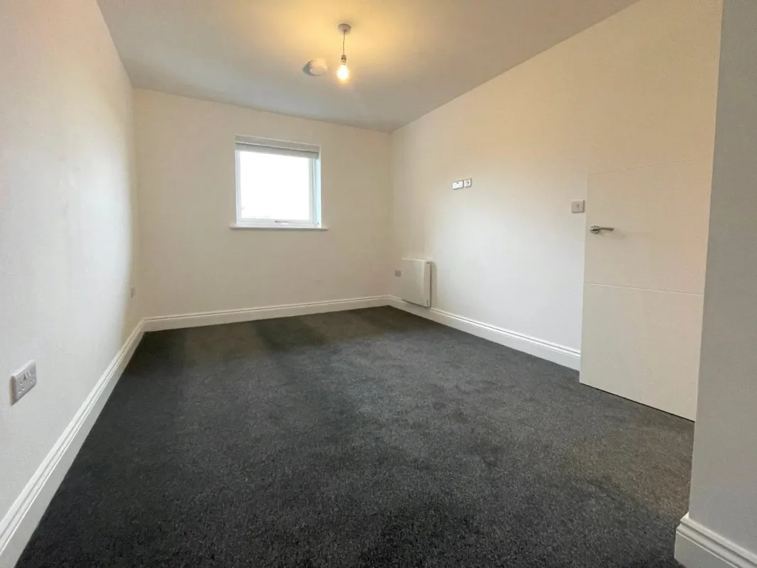 Flat Wimborne Road in Poole