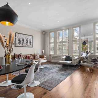 Flat Cathcart Road in Greater London