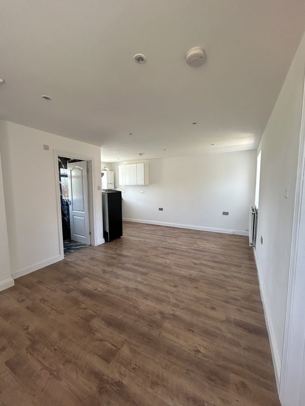 Flat Dale End in Nuneaton and Bedworth