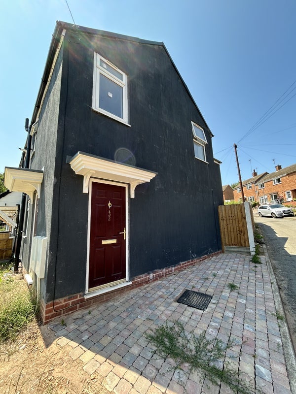 Flat Dale End in Nuneaton and Bedworth