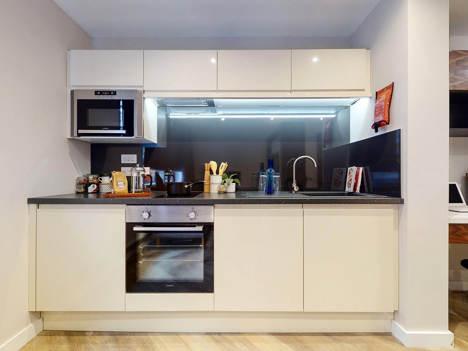 Flat Wade Lane in Leeds