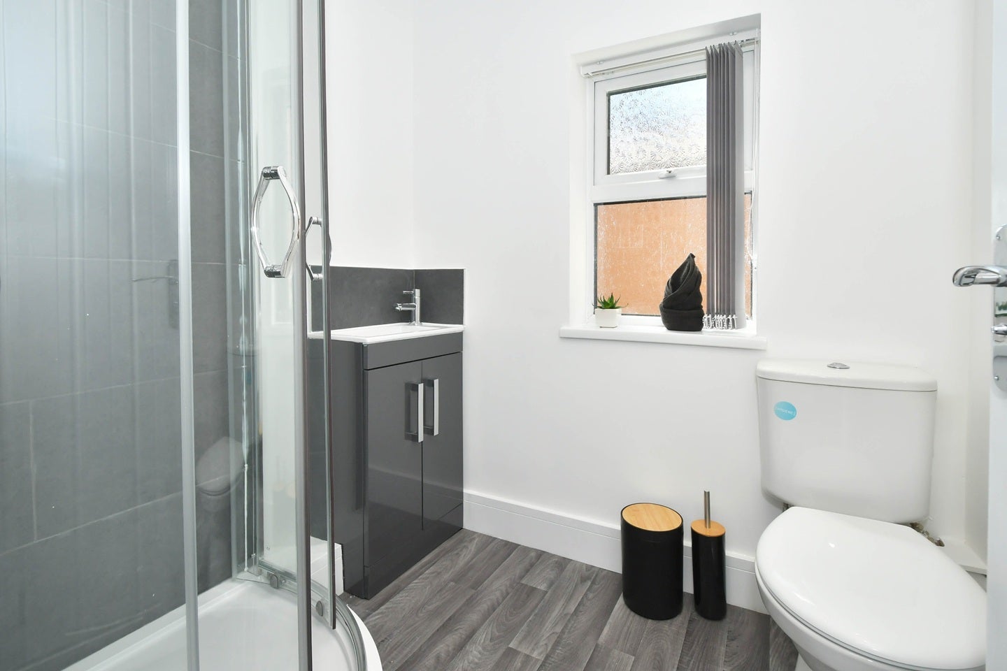 Room Lawton Street in Crewe