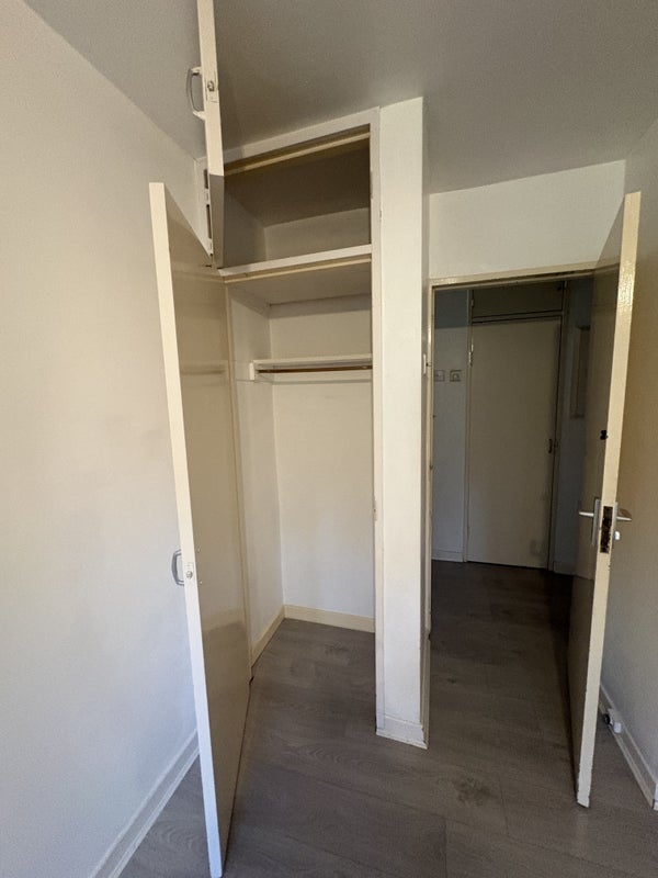 Room Hamilton Road in Greater London