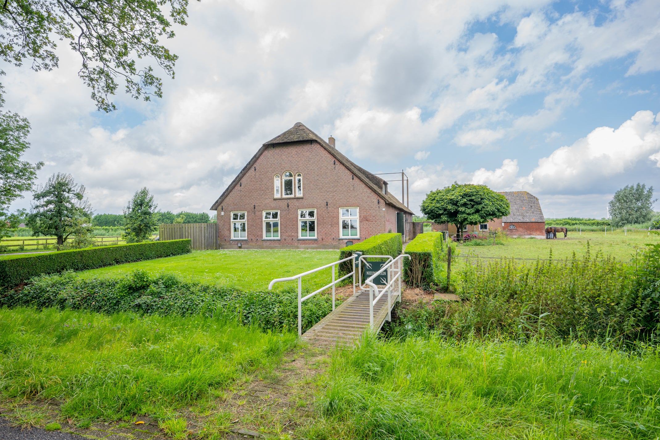 Huis Lange Uitweg 33 in Schalkwijk