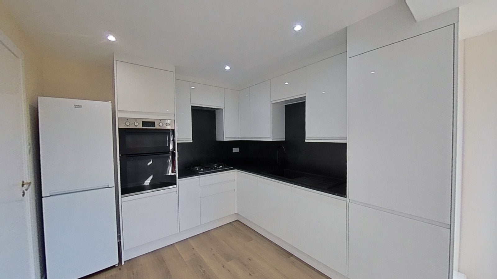 Flat Knightswood Court in Glasgow