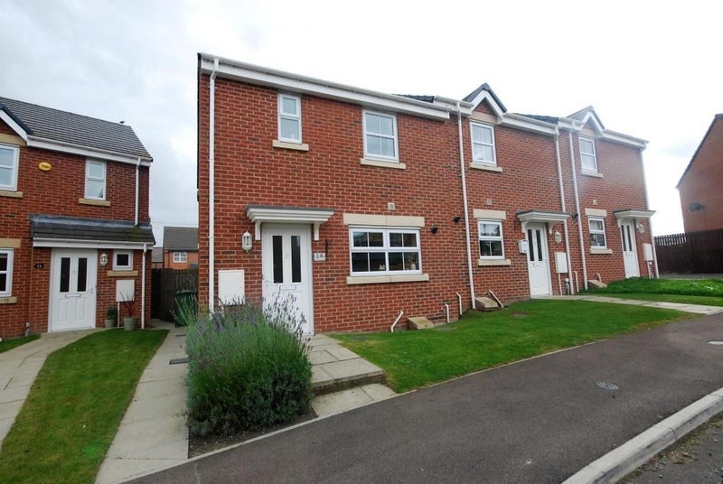 Room Dobson Close in Gateshead