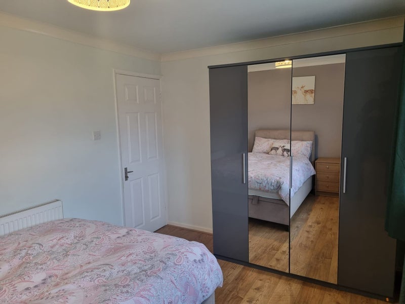 Room The Dashes in Harlow