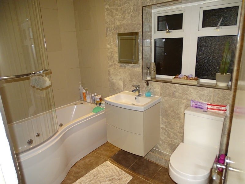 Room The Dashes in Harlow