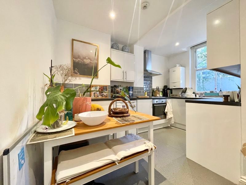 Flat Warneford Street in Greater London
