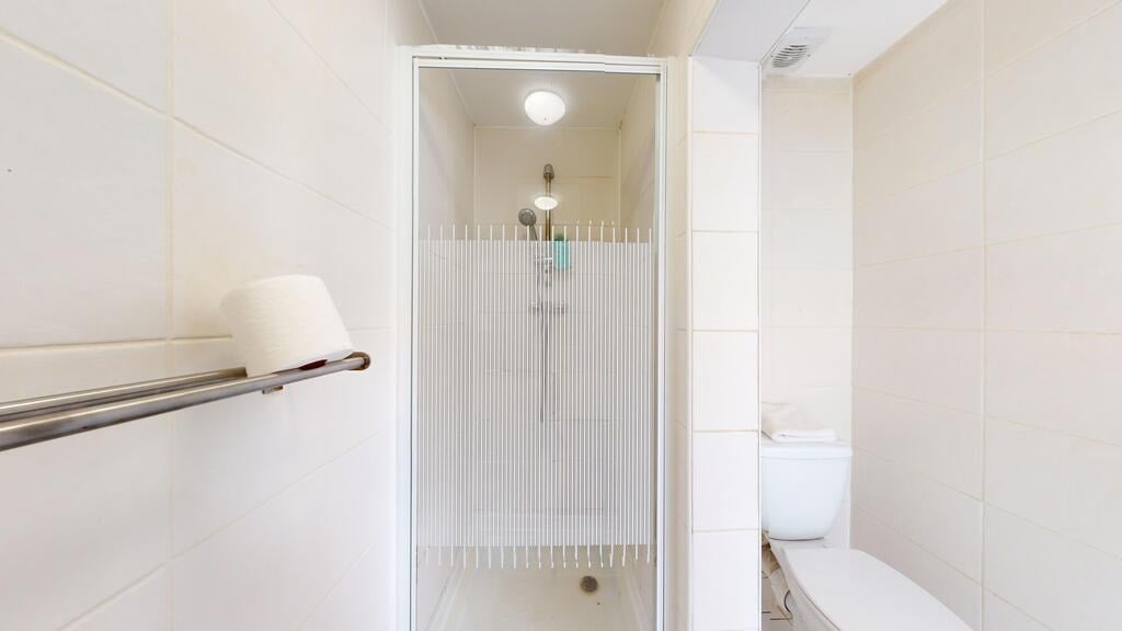 Flat Knaresborough Place in Greater London
