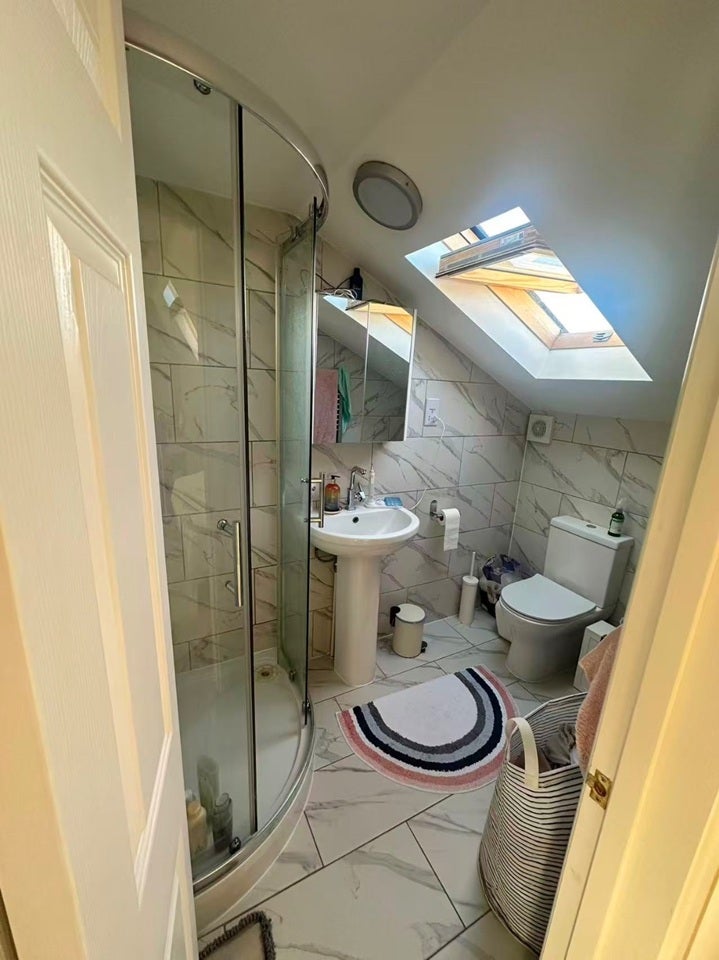 Room Sulgrave Road in Greater London