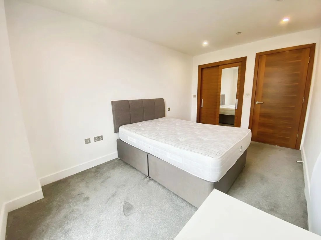 Flat Grand Arcade in Cardiff
