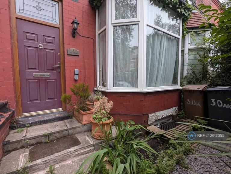 House Village Street in Salford