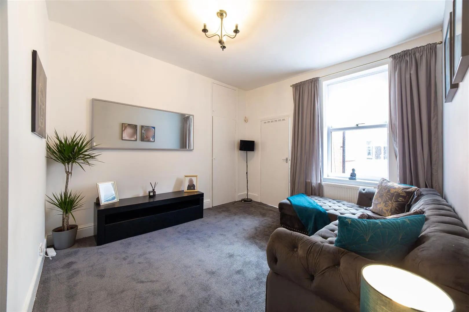 Flat Ancrum Street in Newcastle upon Tyne