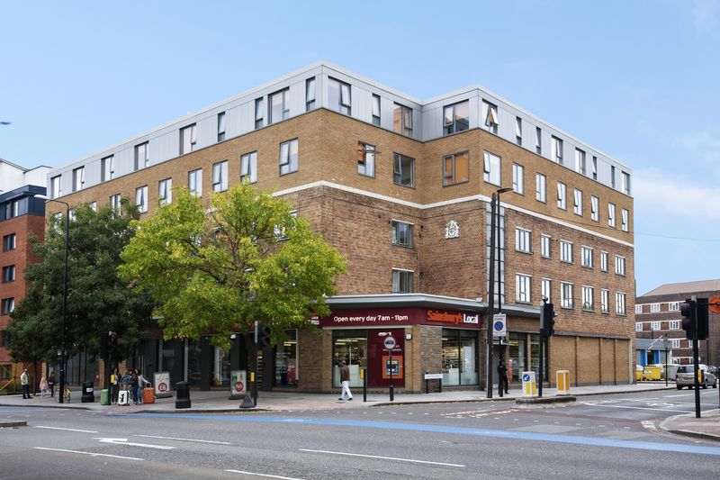 Room Mile End Road in Greater London