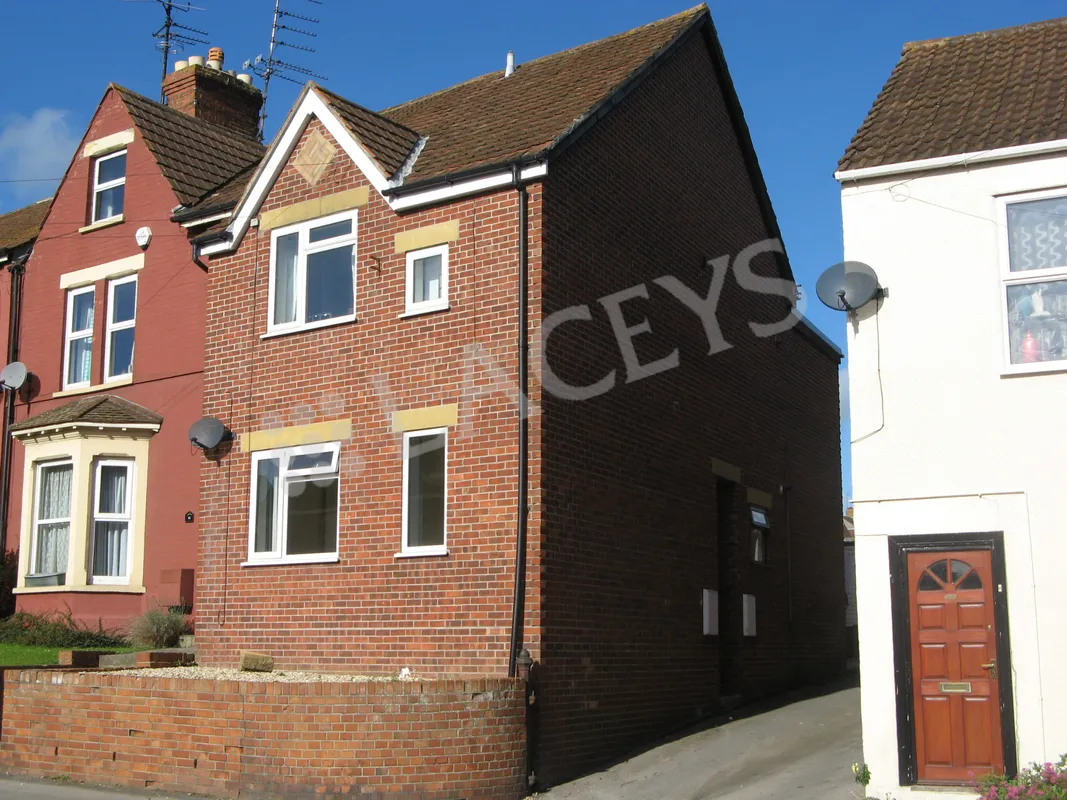 Flat Lyde Road in Yeovil