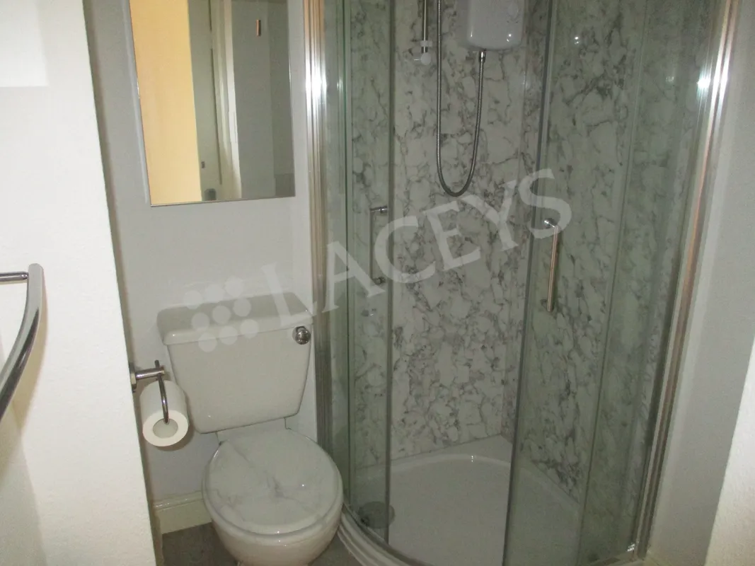 Flat Lyde Road in Yeovil