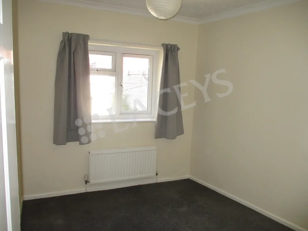 Flat Lyde Road in Yeovil