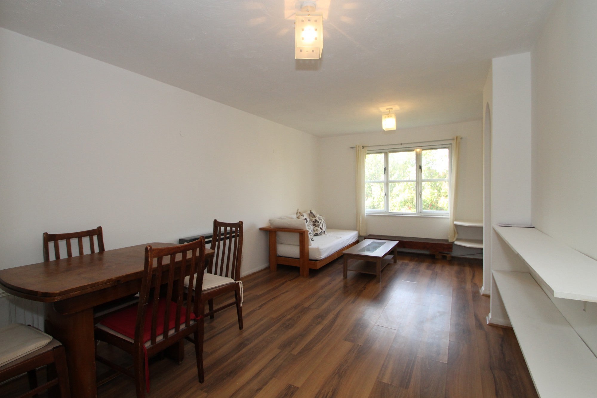 Flat Chillingworth Road in Greater London