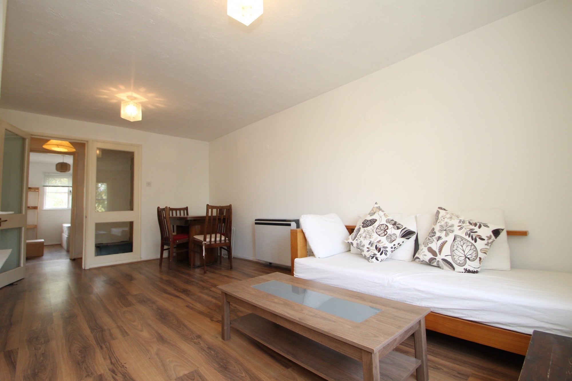 Flat Chillingworth Road in Greater London