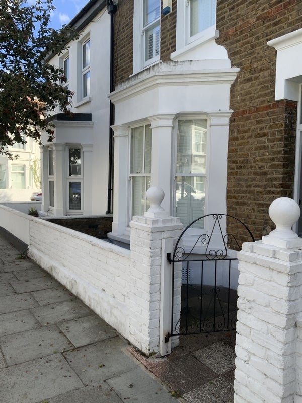 Room Stanlake Road in Greater London